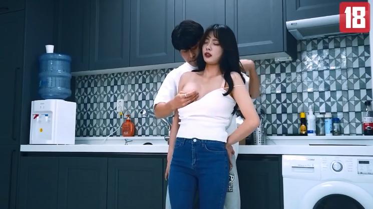 bé tôm xxx,sex cosplay china,tae hee sex Thanh niên lén nhìn chị hàng xóm xxx với chồng và cái kết